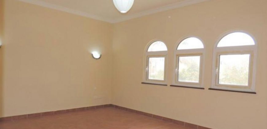 Pool and Boulevard View | Corner Unit | Low Floor