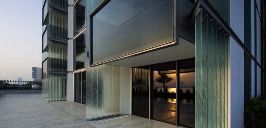 Waterfront  living |Luxury Penthouse |Huge Terrace