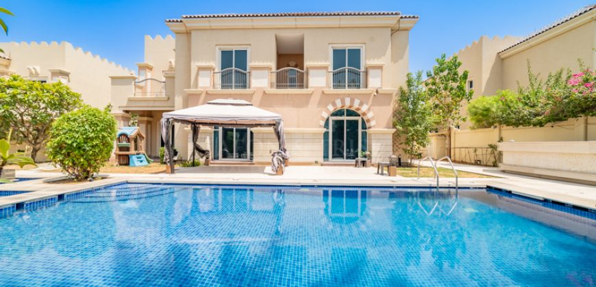 Type B1 | Single Row | Private Pool | Golf Course