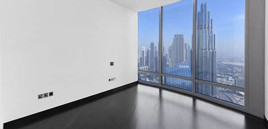 Spacious | 2BR+M | DIFC and Sea View | Rented