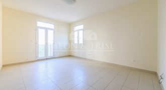 3BR With Balcony Available For Immediate Move In