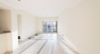 Bright and Spacious Pool Garden View 1BR in Dafrah