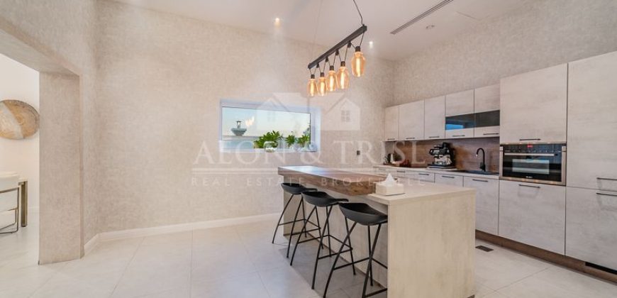 Luxurious 5BR Villa |Furnished w/ Pool |Negotiable