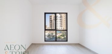 Bright | Large 3 BR+Maid | 2 Reserved Parkings | Vacant