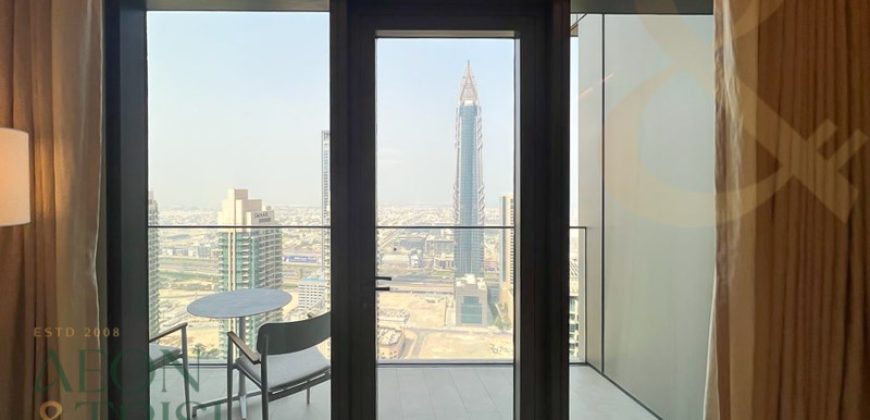 1 bed Furnished Luxury Apartment in Downtown Dubai