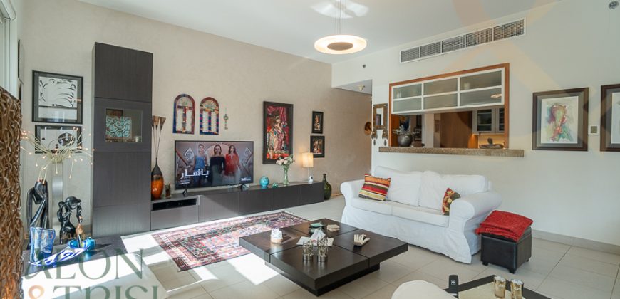 Spacious 1 BR | Burj-Community View | High Floor