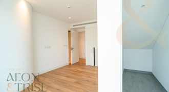 Duplex Unit | High Floor | Modern Furnishing