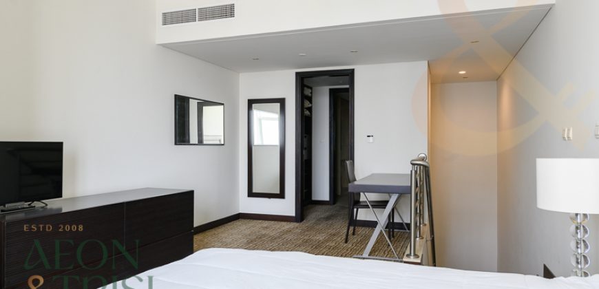 Duplex 1 Bedroom Furnished on Top Floor Lake View