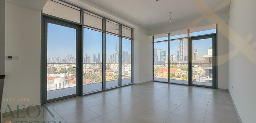 Burj Khalifa View | Panoramic Living Area | Maids