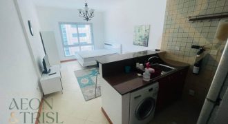 Fully Furnished |Close to Metro | Chiller/Gas Free
