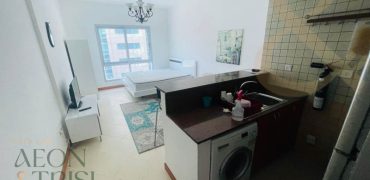 Fully Furnished |Close to Metro | Chiller/Gas Free