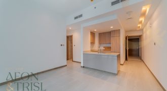 Partial Canal View | Big Balcony | 1 Bedroom