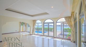 Luxury 5-BR Villa | Prime Location | Sea View