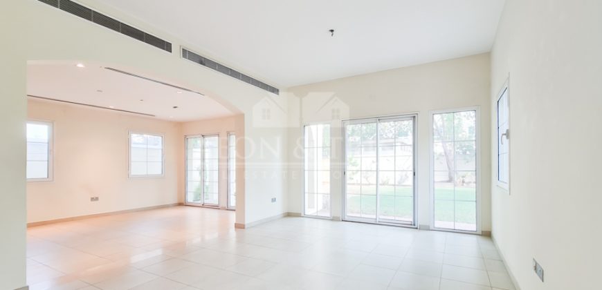 Massive Landscaped Plot | Immaculate Condition