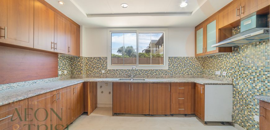 Upgraded | Brand New | With Pool Jacuzzi Gym BBQ