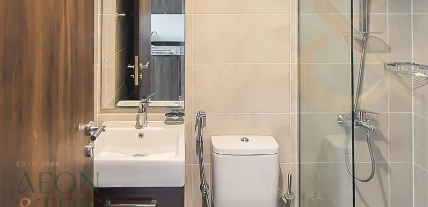Single Row | Pool and Park View | Vacant