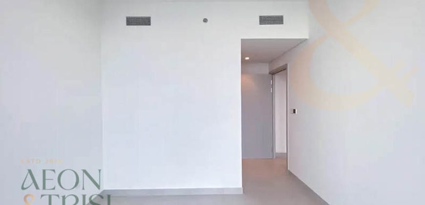 Vacant | Creek View | Brand New | Large Layout