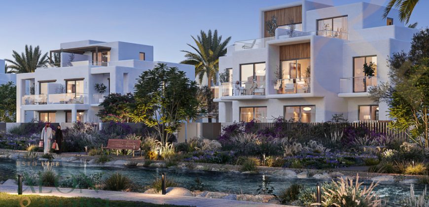 Waterfront Villa | Prime Location | Geniune Resale