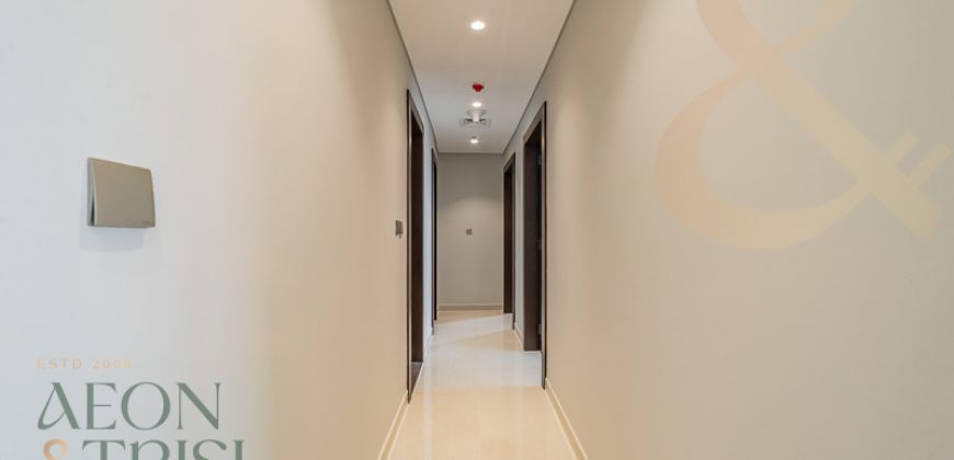 Al Khail Road View | High Floor | Genuine Seller