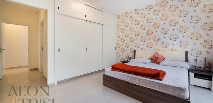 Exclusive 4 BR | Single Row | Landscaped