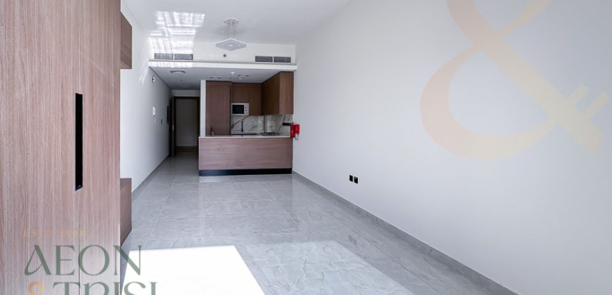 Pool View | Chiller Free | White Goods Included