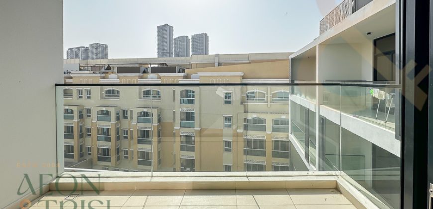 Pool View | Chiller Free | White Goods Included