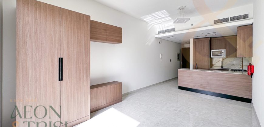 Pool View | Chiller Free | White Goods Included