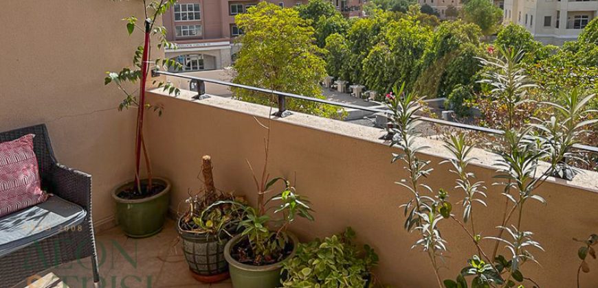 2 Bed with Pool View Rented investor deal