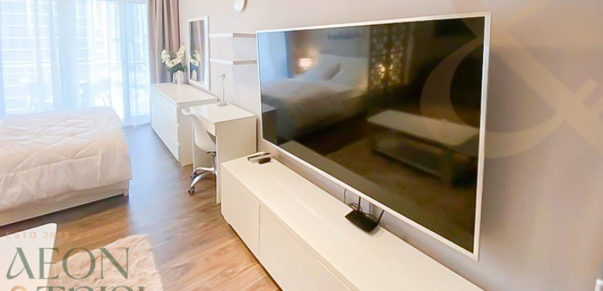 Lake View | High Floor | Close Proximity To Metro