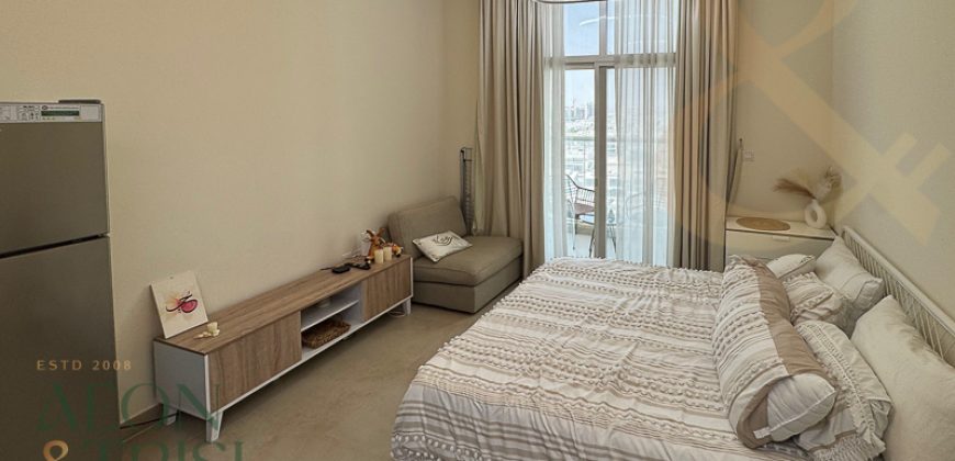 Luxurious Studio | Prime Location | Furnished