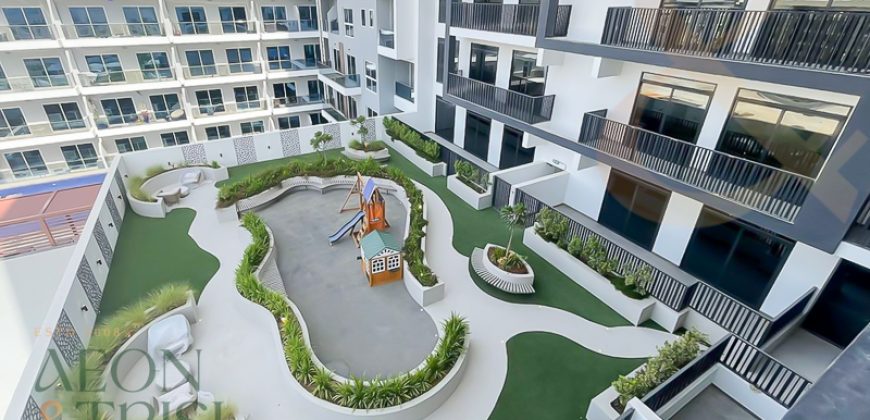 Modern large Stud | Prime Location | pool view