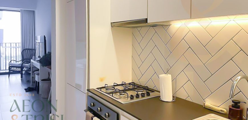 Modern large Stud | Prime Location | pool view